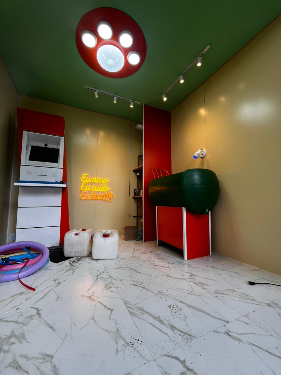 Espaço interno da unidade Eu Lavo Pet Spa
